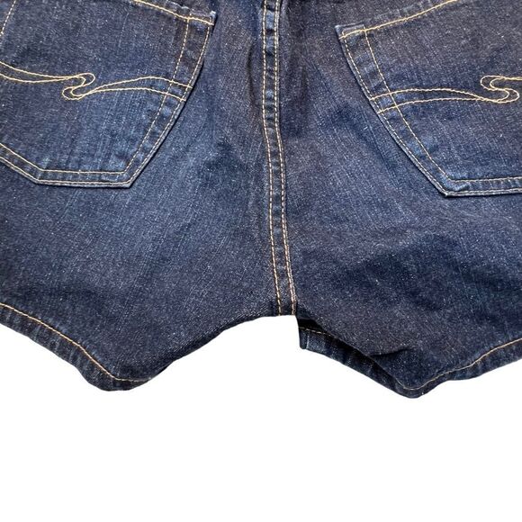 Made in Canada classic Silver Jean Shorts size 33 MODÈLE 15089THDSU - Picture 10 of 14